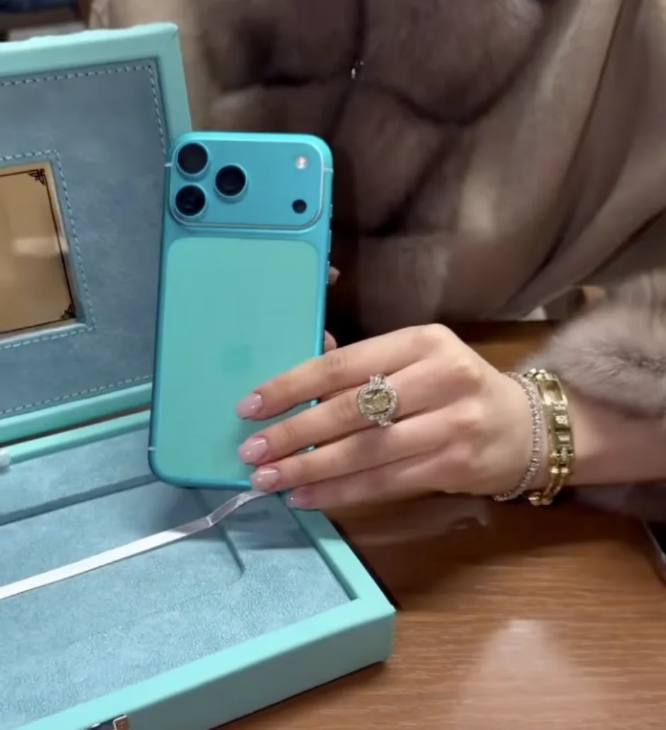 iPhone personnalisé appartenant à un client originaire de Royaume-Uni